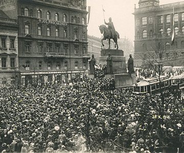 Události v Praze 1918 na historických fotografiích